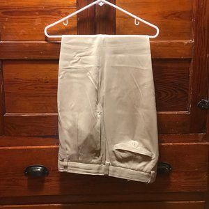 Men's Tommy Bahama 36/30 pleated/cuffed khakis